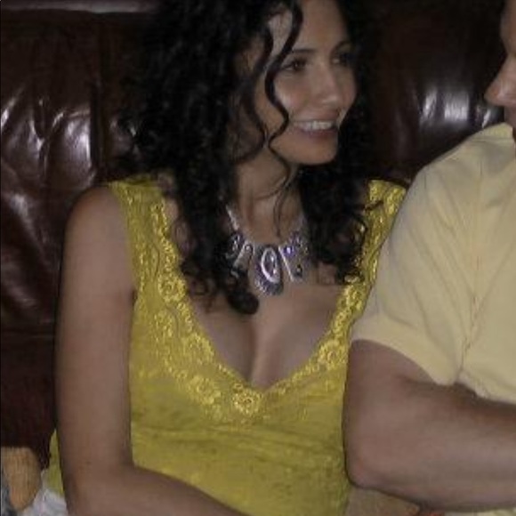 🎈Beautiful Lace Top - Picture 2 of 6